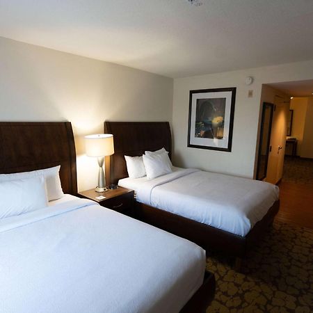 Wyndham Garden New Orleans Airport Hotel Kenner Exterior photo
