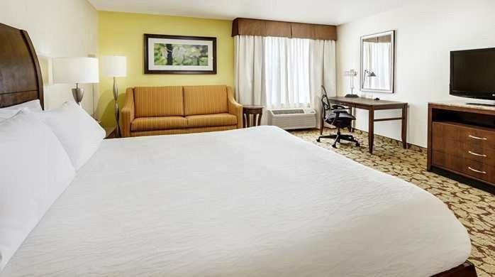 Wyndham Garden New Orleans Airport Hotel Kenner Exterior photo