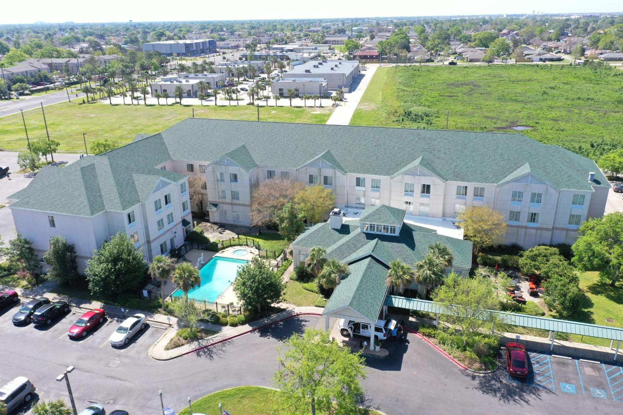 Wyndham Garden New Orleans Airport Hotel Kenner Exterior photo