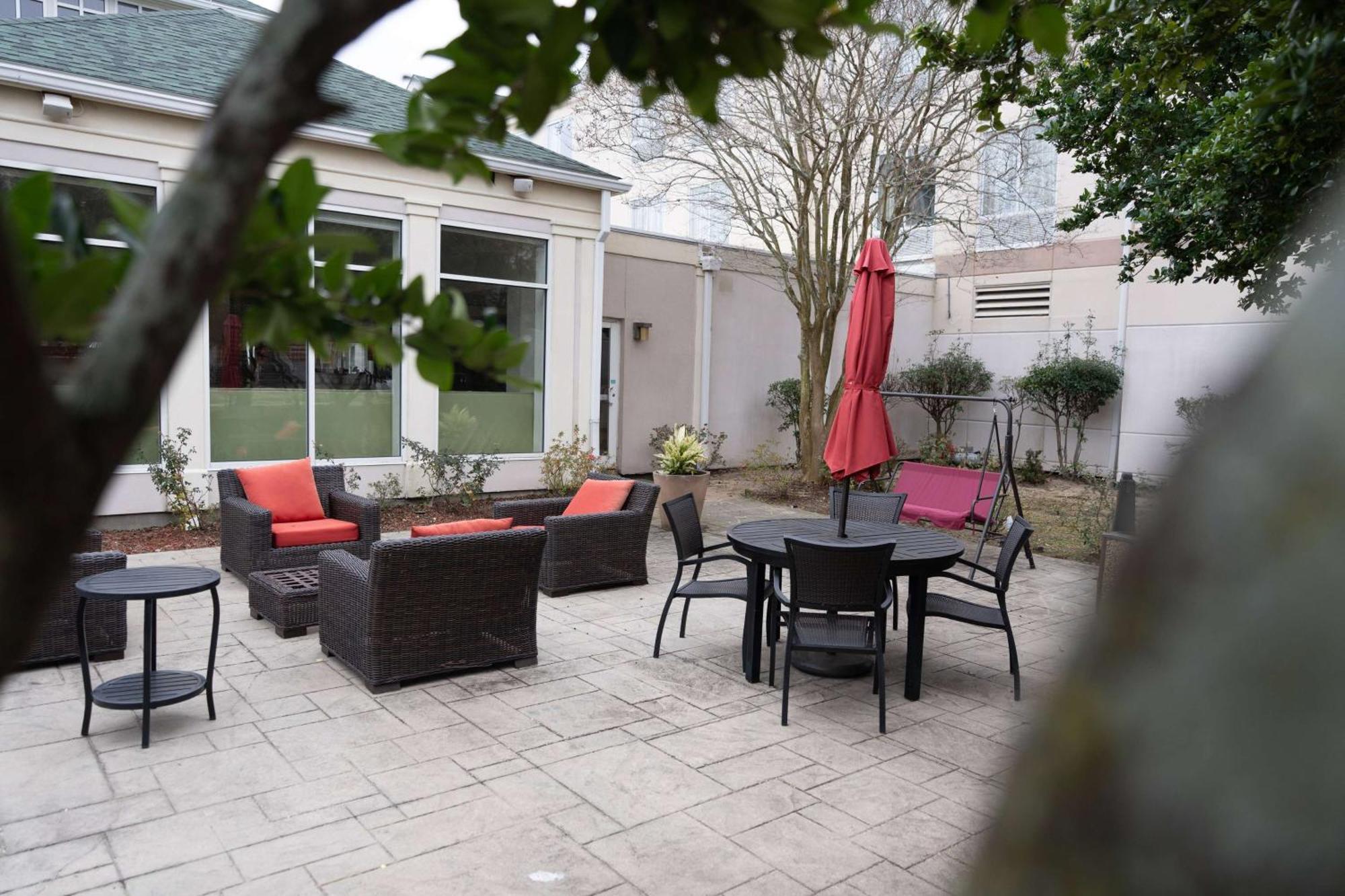 Wyndham Garden New Orleans Airport Hotel Kenner Exterior photo